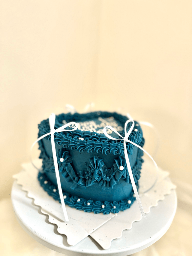 Blue Vintage Heart Birthday Cake