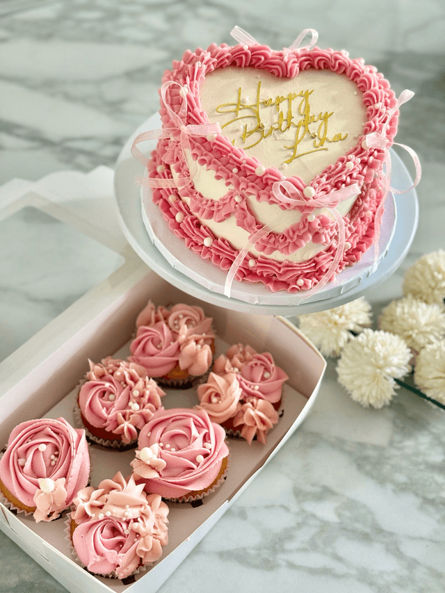 Pink & white Heart Vintage Birthday Cake