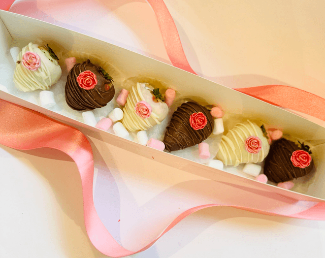  Chocolate strawberries 