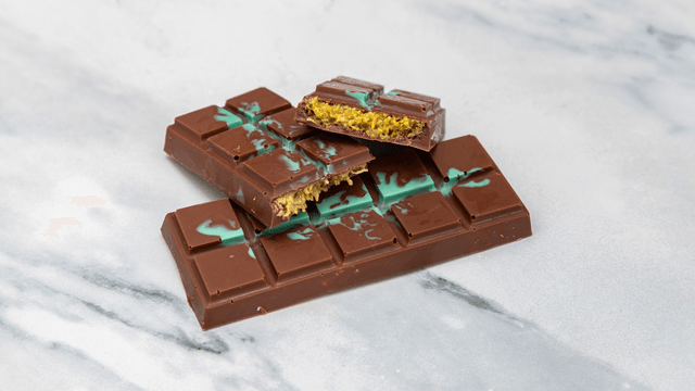 Viral Dubai 75% Pistachio Kunafa Chocolate 200g x 2