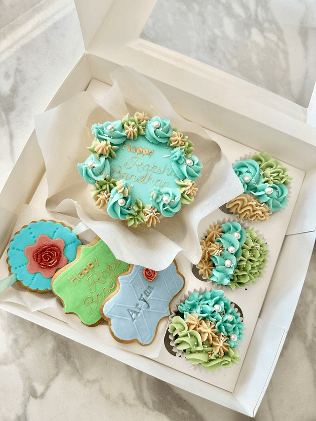 Blue Bento Cake & Cupcakes