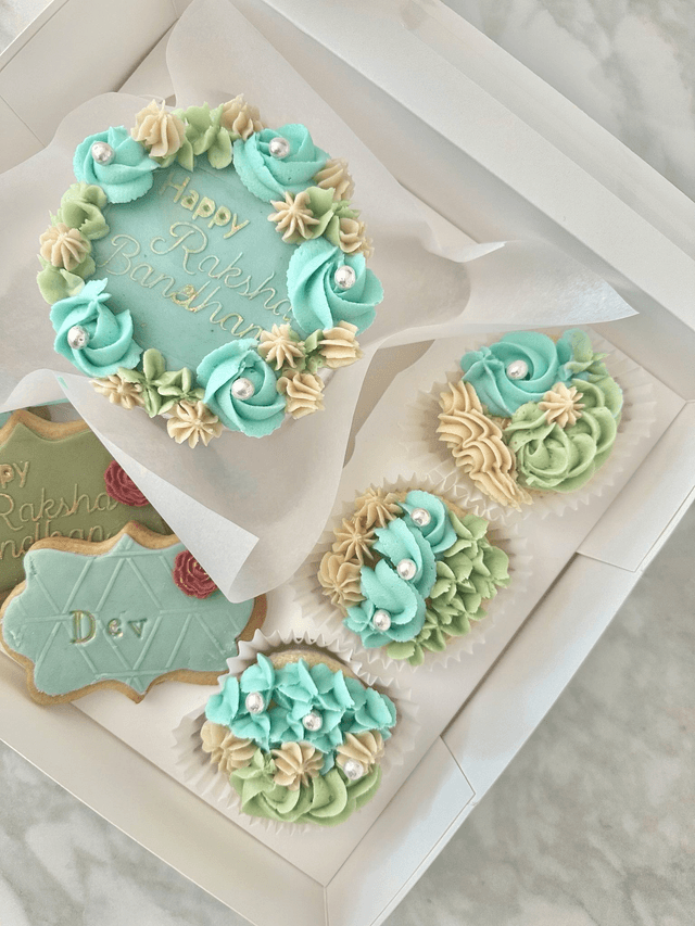 Blue Bento Cake & Cupcakes