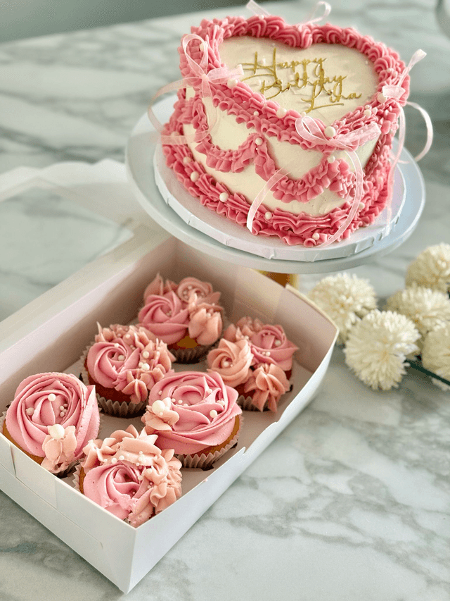 Pink & white Heart Vintage Birthday Cake