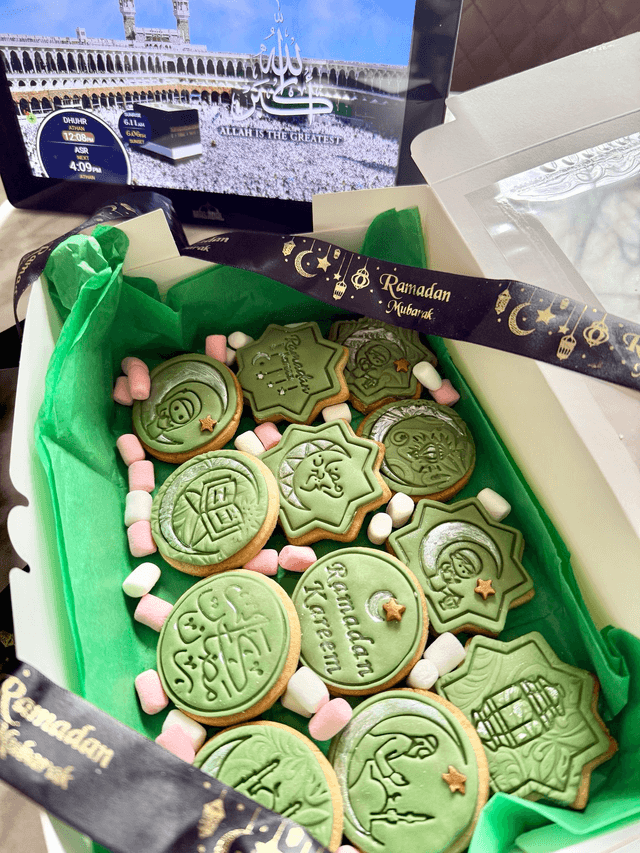 Ramadan Eid Vanilla fondant decorated Biscuits cookies gift set