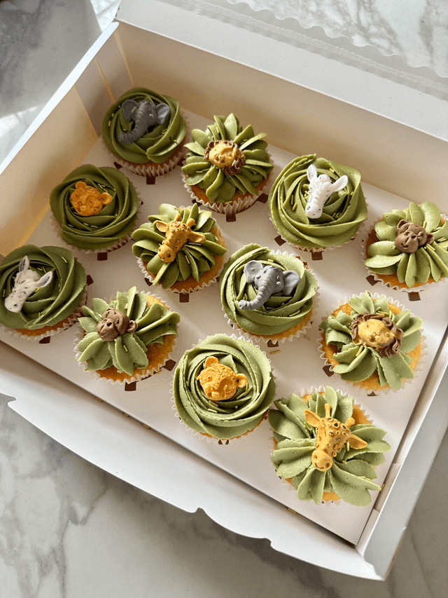 Safari Jungle Theme Animals Birthday Cupcakes